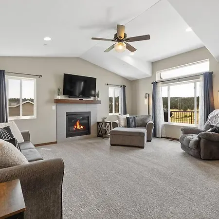 Ponderosa Mile Villa